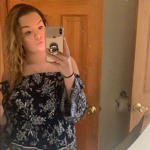 Meet your Posher, Caitlyn